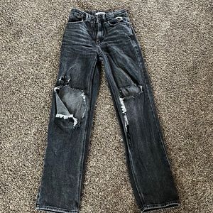 PacSun 90’s Boyfriend Ripped Jeans